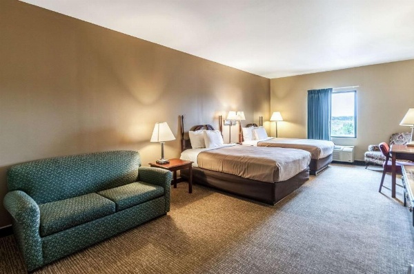 Econo Lodge Inn & Suites Middletown image 18