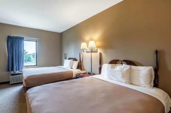Econo Lodge Inn & Suites Middletown image 8
